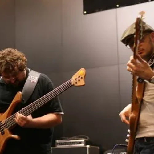 Bandshop GmbH auf der Musikmesse Frankfurt – Zwei Musiker bei einer Session