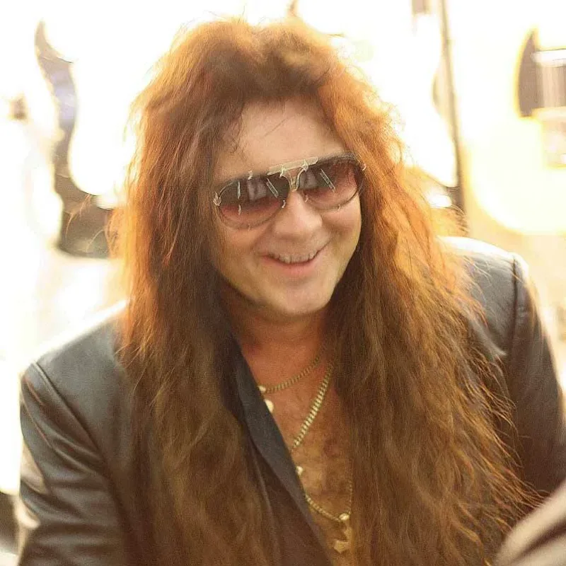 Bandshop GmbH auf der Musikmesse Frankfurt – Yngwie Malmsteen: gibt Autogramme