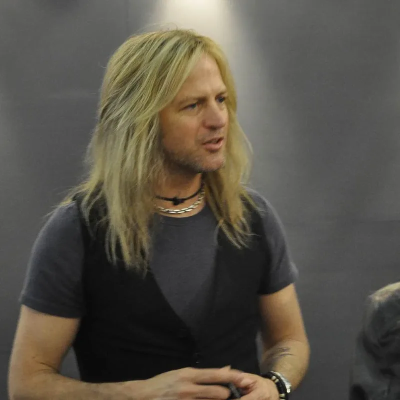 Bandshop GmbH auf der Musikmesse Frankfurt – Musiker mit langen blonden Haaren