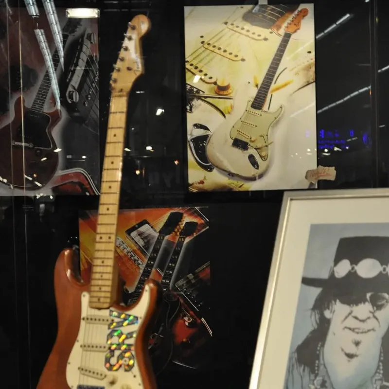 Bandshop GmbH auf der Musikmesse Frankfurt – Ausstellung signierter Gitarren