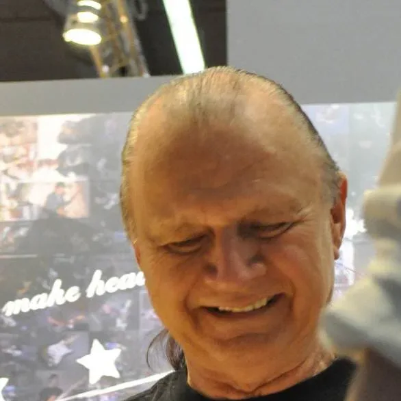 Bandshop GmbH auf der Musikmesse Frankfurt – Musiker bei einer Autogrammstunde