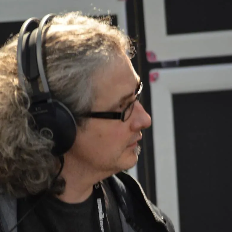 Bandshop GmbH auf der Musikmesse Frankfurt – Musiker mit Kopfhörern im Profil
